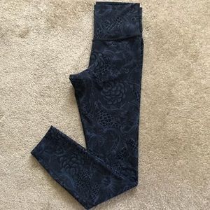 Lululemon Wunder Under hi-rise right size 2